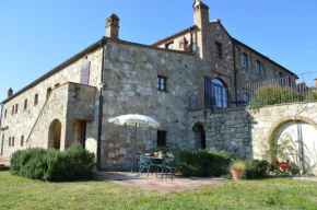 Holidays in Tuscany with private garden Asciano